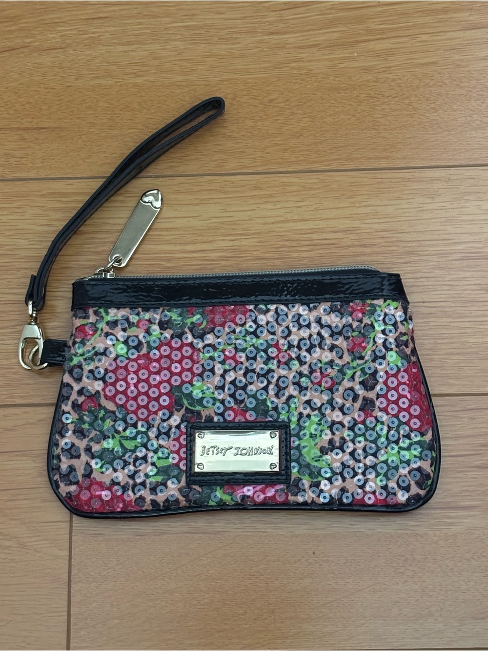 Betsey Johnson Betseyville Sequin Cheetah Wristlet
